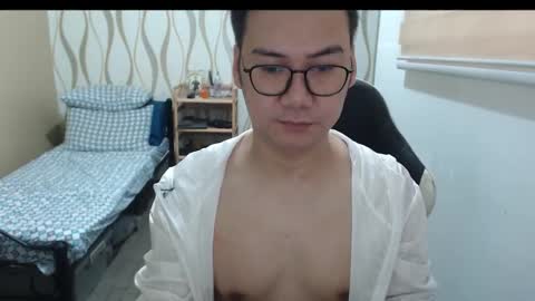 Snapshot of blueranger27 chatting on 03.15.26 Andy Tan online show from 03.15.26