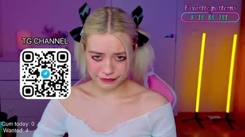 Snapshot of blush_im_crush chatting on 06.25.26 Wendy online show from 06.25.26