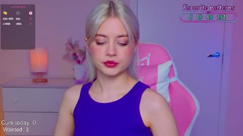 Snapshot of blush_im_crush chatting on 07.22.26 Wendy online show from 07.22.26