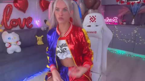 Mikki chan online show from 02.14.25