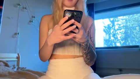 Delle online show from 03.06.26