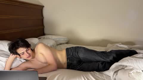 Snapshot of bluskyzz chatting on 02.26.25 BluSky online show from 02.26.25