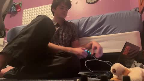 Snapshot of bluskyzz chatting on 09.15.25 BluSky online show from 09.15.25