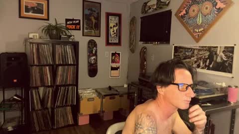 Snapshot of bnczuperzexy chatting on 05.17.26 ZuperZexyZounds online show from 05.17.26