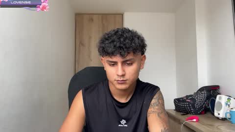 Bob  INDEPENDENT MODEL online show from 04.17.26