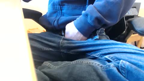 Snapshot of bobbuild chatting on 03.03.25 bobbuild online show from 03.03.25