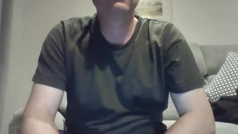 Snapshot of bobby_113 chatting on 11.02.25 bobby_113 online show from 11.02.25