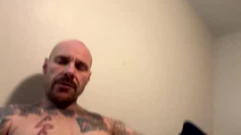 Snapshot of bodyart85_19 chatting on 03.06.25 Bodyart85 19 online show from 03.06.25