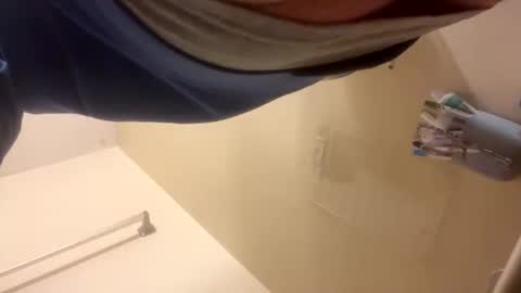 Snapshot of bodyart85_19 chatting on 11.18.25 Bodyart85 19 online show from 11.18.25