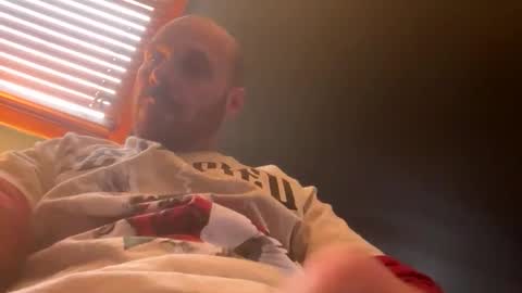 Snapshot of bodyart85_19 chatting on 11.30.25 Bodyart85 19 online show from 11.30.25