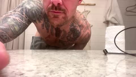 Snapshot of bodyart85_19 chatting on 12.01.25 Bodyart85 19 online show from 12.01.25