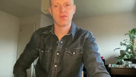 Snapshot of boegieboy76 chatting on 01.30.25 ask me online show from 01.30.25