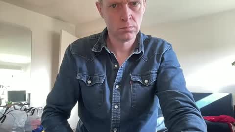 Snapshot of boegieboy76 chatting on 02.26.25 ask me online show from 02.26.25