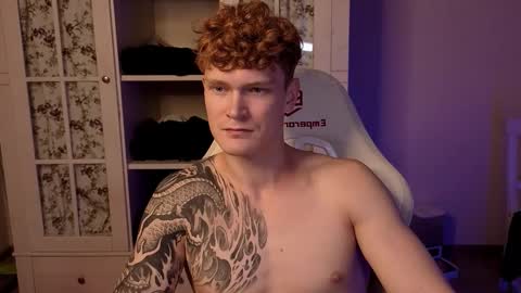 Snapshot of boicute chatting on 10.12.25 ALEXPVT IS OPEN online show from 10.12.25