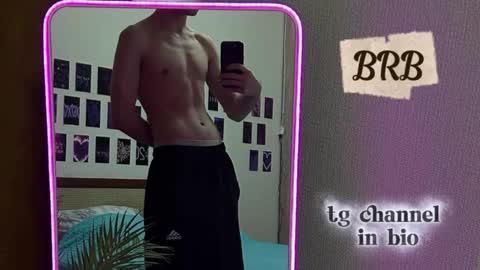 Snapshot of boicute chatting on 11.03.25 ALEXPVT IS OPEN online show from 11.03.25