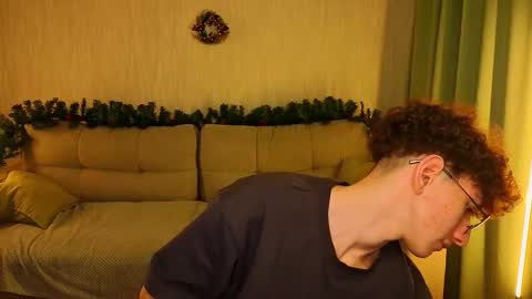 Snapshot of boicute chatting on 11.24.25 ALEXPVT IS OPEN online show from 11.24.25