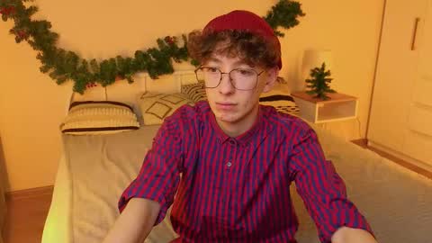 Snapshot of boicute chatting on 11.27.25 ALEXPVT IS OPEN online show from 11.27.25