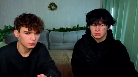 Snapshot of boicute chatting on 12.14.25 ALEXPVT IS OPEN online show from 12.14.25