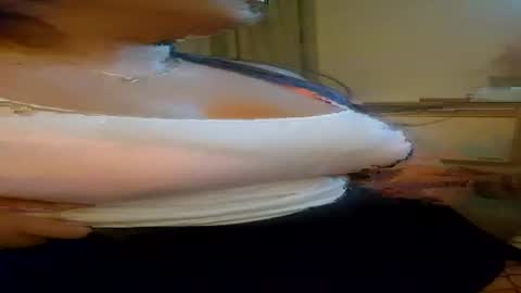 Snapshot of bombelelelek chatting on 07.18.26 DeeDeeAndDexter online show from 07.18.26