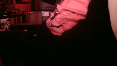 Snapshot of bondomorales chatting on 10.12.25 bondomorales online show from 10.12.25