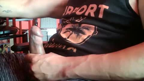 Snapshot of bondomorales chatting on 10.14.25 bondomorales online show from 10.14.25