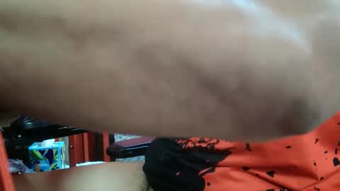 Snapshot of bondomorales chatting on 10.28.25 bondomorales online show from 10.28.25