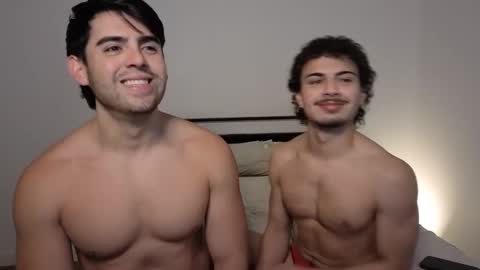 Snapshot of bonebrosxxx chatting on 05.15.26 bonebrosxxx online show from 05.15.26