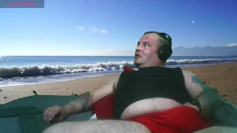 Snapshot of bongolian chatting on 01.08.25 SkullBone online show from 01.08.25