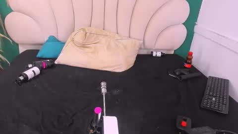 bonieklent online show from 02.20.25