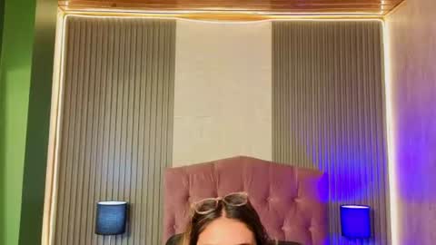 Snapshot of bonnali_lune chatting on 06.14.26 bonnali_lune online show from 06.14.26