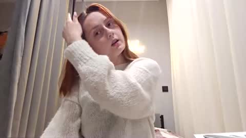 Snapshot of bonne_chance chatting on 02.19.25 bonne_chance online show from 02.19.25