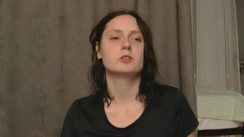 Snapshot of bonne_chance chatting on 09.24.25 bonne_chance online show from 09.24.25