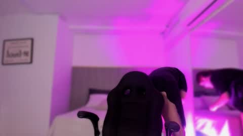 Bonnie  online show from 02.08.26