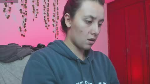 Snapshot of bonnie_moon_ chatting on 12.06.24 Bonnie Help me reach 500 likes online show from 12.06.24