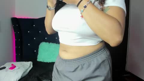 Snapshot of bonnie_tucci_ chatting on 09.18.25 Bonnie online show from 09.18.25