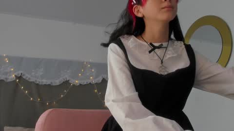 Snapshot of bonniecute_ chatting on 12.03.24 online show from 12.03.24