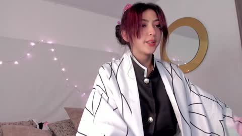Snapshot of bonniecute_ chatting on 12.29.24 online show from 12.29.24