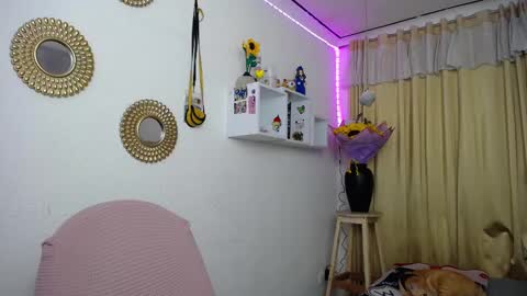 Snapshot of bonny_clyde_xx_ chatting on 03.08.25 Soffy Brooks Independent model online show from 03.08.25