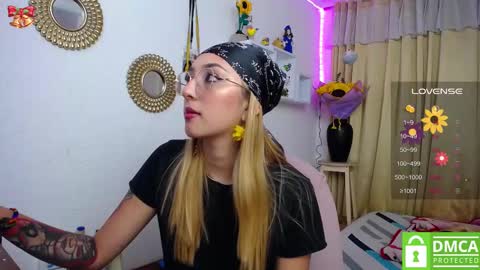 Snapshot of bonny_clyde_xx_ chatting on 03.11.25 Soffy Brooks Independent model online show from 03.11.25