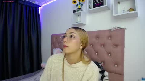 Snapshot of bonny_clyde_xx_ chatting on 09.18.25 Soffy Brooks Independent model online show from 09.18.25