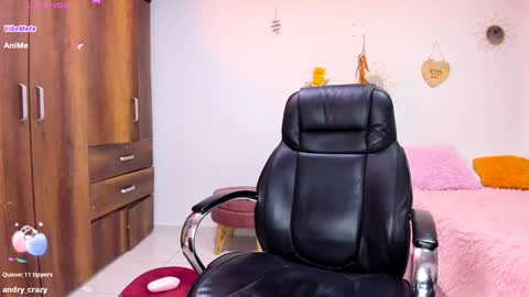 sofia  online show from 01.13.25