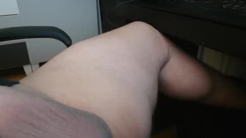 Snapshot of bonobooy chatting on 01.01.25 Bonobooy online show from 01.01.25