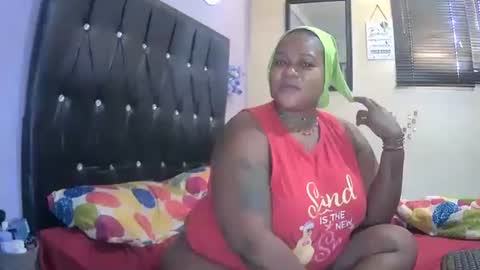 Snapshot of boobiliciousxxxl chatting on 12.12.24 Bliss online show from 12.12.24