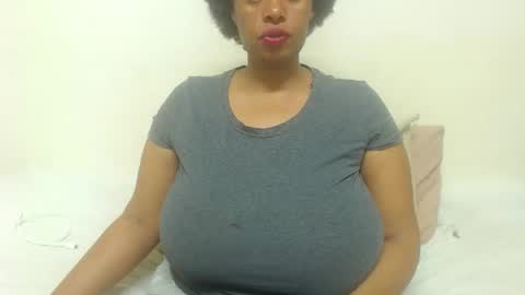 Snapshot of boobyqueen24 chatting on 03.06.26 boobyqueen online show from 03.06.26
