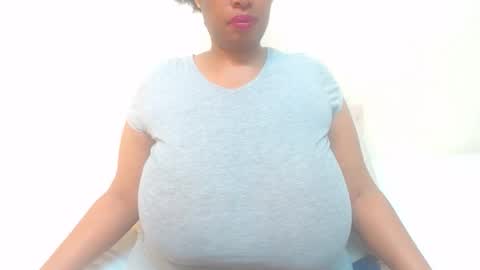 Snapshot of boobyqueen24 chatting on 03.31.26 boobyqueen online show from 03.31.26
