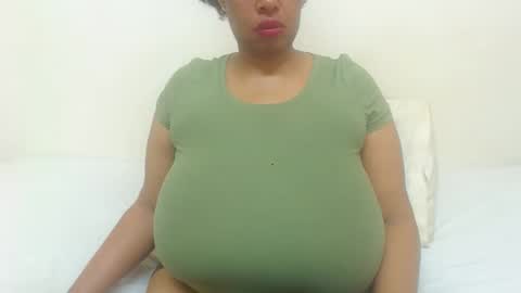 Snapshot of boobyqueen24 chatting on 04.02.26 boobyqueen online show from 04.02.26