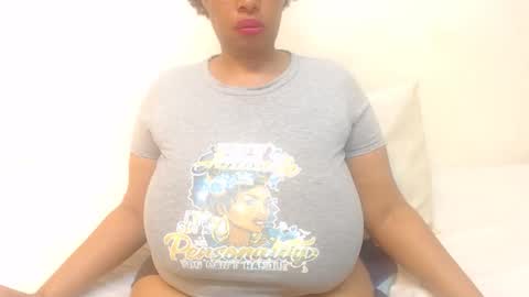 Snapshot of boobyqueen24 chatting on 04.07.26 boobyqueen online show from 04.07.26