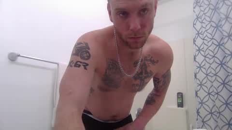 Snapshot of boogieflexxx chatting on 01.11.25 boogieflexxx online show from 01.11.25