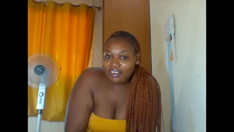 Snapshot of booty_panther chatting on 01.17.25 sandrah online show from 01.17.25