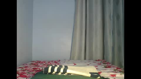 Snapshot of booty_panther chatting on 10.16.25 sandrah online show from 10.16.25